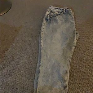 Abercrombie & Fitch High Waist Mom Jean